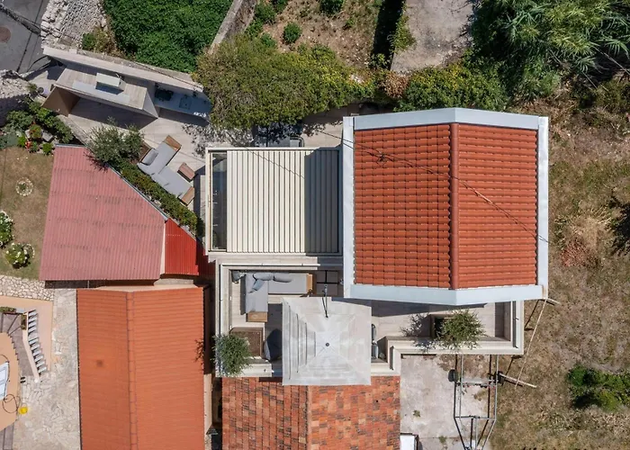 Aenona Tatil Evi Nin