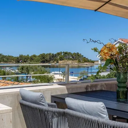 Holiday home Aenona