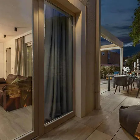 Holiday home Aenona
